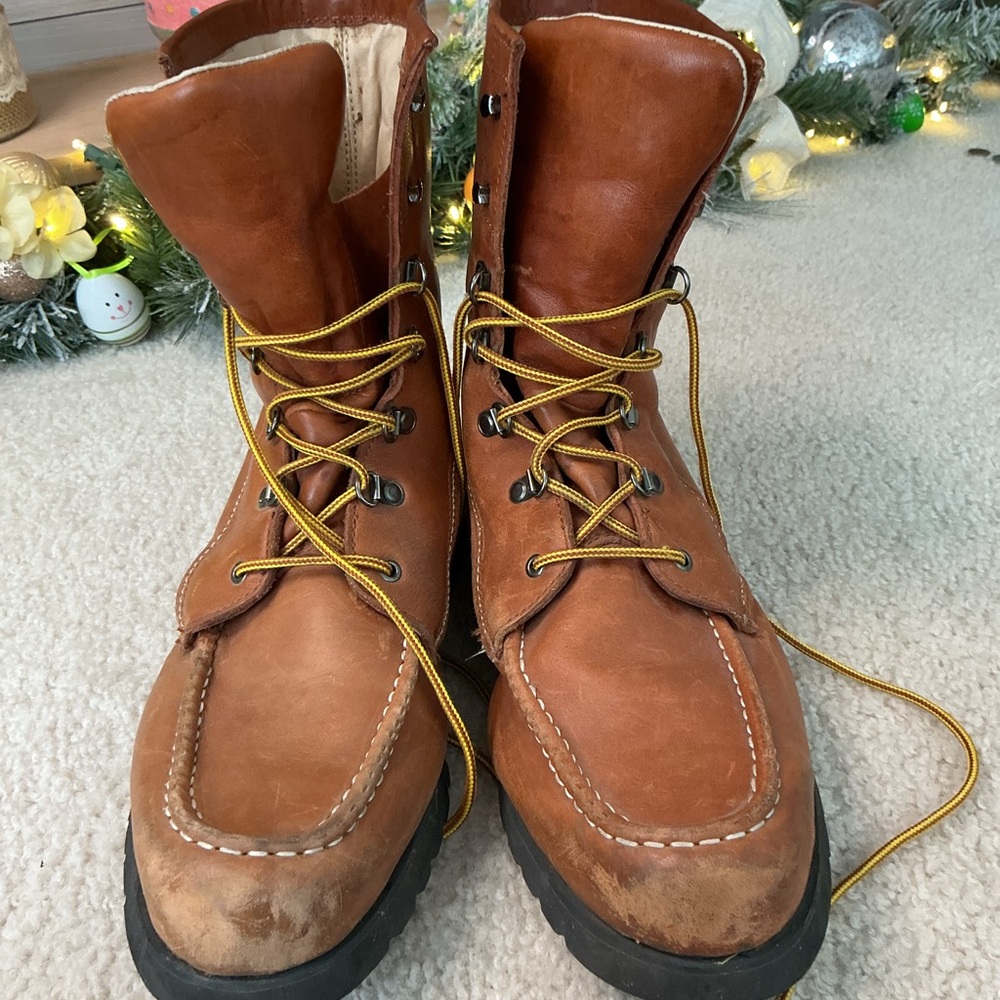 Men's Tan Leather Boots with Black Soles - Picture 3 of 10